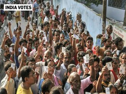 UP Exit Poll Results 2019: यूपी में NDA को इतनी सीटें मिलने का अनुमान, कांग्रेस 2 सीटों पर सिमटती दिख रही UP Exit Poll Results 2019: यूपी में NDA को इतनी सीटें मिलने का अनुमान, कांग्रेस 2 सीटों पर सिमटती दिख रही