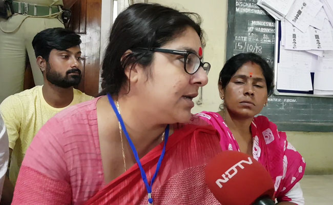 Complaint Against BJP's Locket Chatterjee For Threatening Bengal Poll Official