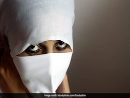 पाकिस्तान में चर्च से हो रही है लड़कियों की तस्करी, पादरी ऐसे कर रहे हैं सौदा... पाकिस्तान में चर्च से हो रही है लड़कियों की तस्करी, पादरी ऐसे कर रहे हैं सौदा...