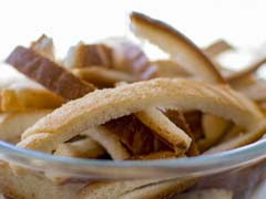 3 Things You Can Make From Bread Sides/Corners 3 Things You Can Make From Bread Sides/Corners