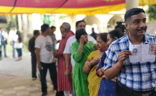 NDTV Opinion Poll: क्या सोचते हैं मध्य प्रदेश के गांवों और शहरों में बैठे मतदाता? जानिए जनता का मिजाज़