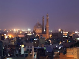 महिलाओं को मस्जिदों में प्रवेश क्यों नहीं? याचिका पर सुप्रीम कोर्ट ने केंद्र को भेजा नोटिस महिलाओं को मस्जिदों में प्रवेश क्यों नहीं? याचिका पर सुप्रीम कोर्ट ने केंद्र को भेजा नोटिस