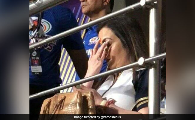 IPL 2019: नीता अंबानी के 'मंत्र' से जीता Mumbai, फैन्स बोले- 'हमें भी बताओ क्या है ये मंत्र...' देखें VIDEO