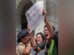 Women Protesting Top Court Panel's Clean-Chit To Chief Justice Detained Women Protesting Top Court Panel's Clean-Chit To Chief Justice Detained