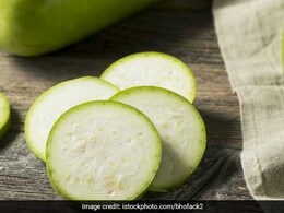 गर्मियों में लौकी का इस तरह इस्तेमाल कर घटा सकते हैं कई किलो वजन, वेट लॉस के लिए सबसे कारगर घरेलू नुस्खो में से एक गर्मियों में लौकी का इस तरह इस्तेमाल कर घटा सकते हैं कई किलो वजन, वेट लॉस के लिए सबसे कारगर घरेलू नुस्खो में से एक