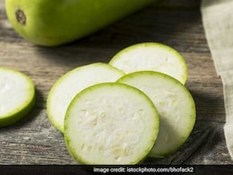 लौकी के साथ भूलकर भी ना खाएं ये चीजें, फायदा की जगह पहुंच सकता है नुकसान लौकी के साथ भूलकर भी ना खाएं ये चीजें, फायदा की जगह पहुंच सकता है नुकसान
