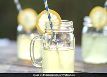 How To Make 3-Ingredient Lemon Squash: The Ultimate Summer Thirst-Quencher How To Make 3-Ingredient Lemon Squash: The Ultimate Summer Thirst-Quencher