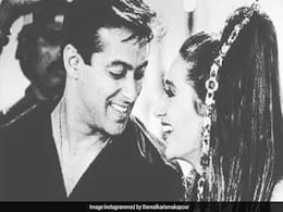On 20 Years Of <i>Biwi No 1</i>: Karisma Kapoor Shares Throwback Pic With Salman Khan On 20 Years Of <i>Biwi No 1</i>: Karisma Kapoor Shares Throwback Pic With Salman Khan