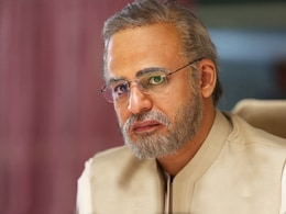 फिल्म रिव्यू: 'पीएम नरेंद्र मोदी' बायोपिक नहीं बल्कि एक गुणगान है फिल्म रिव्यू: 'पीएम नरेंद्र मोदी' बायोपिक नहीं बल्कि एक गुणगान है