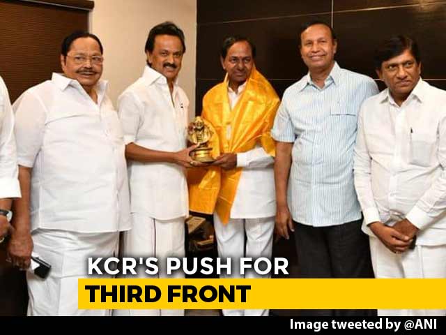 KCR's Federal Front Pitch Gets Cold Shoulder From MK Stalin: Sources KCR's Federal Front Pitch Gets Cold Shoulder From MK Stalin: Sources