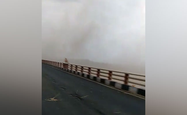 Cyclone Fani: Heavy Rain In Coastal Andhra, Red Alert in Srikakulam