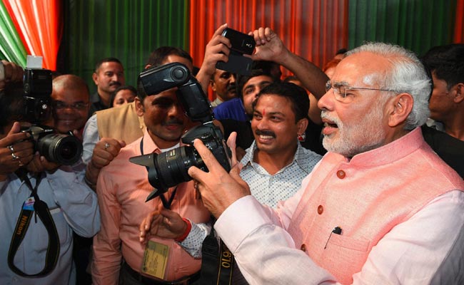 After "Cloud Cover", PM Fact-Checked On "1987-88 Digital Camera" Comment