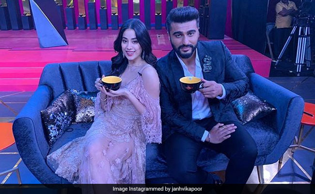 Arjun Kapoor Won't Discuss His Relationship With Janhvi And Khushi So That '<i>Nazar Na Lage</i>'