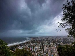 Cyclone Fani Set To Hit Odisha Soon, Over A Million Evacuated: 10 Points Cyclone Fani Set To Hit Odisha Soon, Over A Million Evacuated: 10 Points