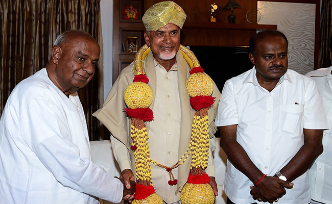 Election 2019: N Chandrababu Naidu Meets HD Deve Gowda, HD Kumaraswamy For Post-Poll Alliance