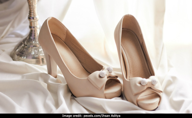 7 Gorgeous Nude Pumps That Will Always Keep You On Point