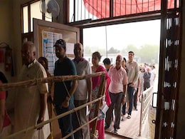 Election 2019: 16% Polling In 8 Bengal Lok Sabha Seats In Two Hours, BJP Worker Killed Election 2019: 16% Polling In 8 Bengal Lok Sabha Seats In Two Hours, BJP Worker Killed