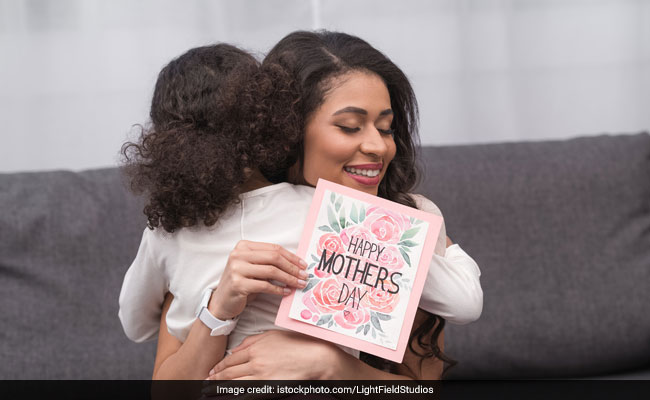 Mother's Day Special 2024:  मां और संतानों के अनूठे रिश्ते का त्योहार, मदर्स डे पर इन चुनिंदा कोट्स से जताएं अपनी मां का आभार