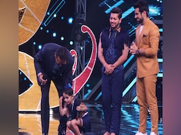 Super Dancer Chapter 3: कोलकाता की रूपसा ने जीता दर्शकों का दिल, इस बिजनेस पर्सन ने उठाया पढ़ाई-लिखाई का सारा खर्च Super Dancer Chapter 3: कोलकाता की रूपसा ने जीता दर्शकों का दिल, इस बिजनेस पर्सन ने उठाया पढ़ाई-लिखाई का सारा खर्च