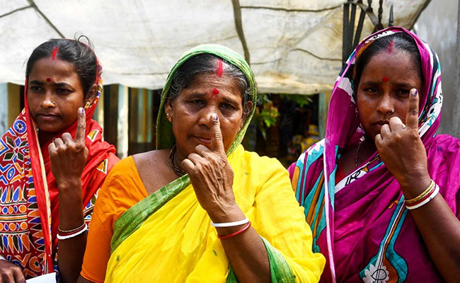 अंतरराष्ट्रीय महिला दिवस : 5 चुनावी राज्यों में 33% तो छोड़िए 15% भी महिला विधायक नहीं, जानिए कौन है अव्वल