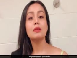 नेहा कक्कड़ ने अजय देवगन के गाने पर किया धांसू डांस, फैंस का कुछ यूं आया रिएक्शन, देखें Video नेहा कक्कड़ ने अजय देवगन के गाने पर किया धांसू डांस, फैंस का कुछ यूं आया रिएक्शन, देखें Video