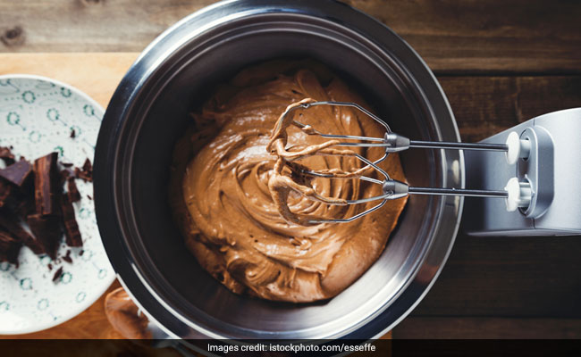 7 Electric Hand Mixers That Will Make Baking Effortless