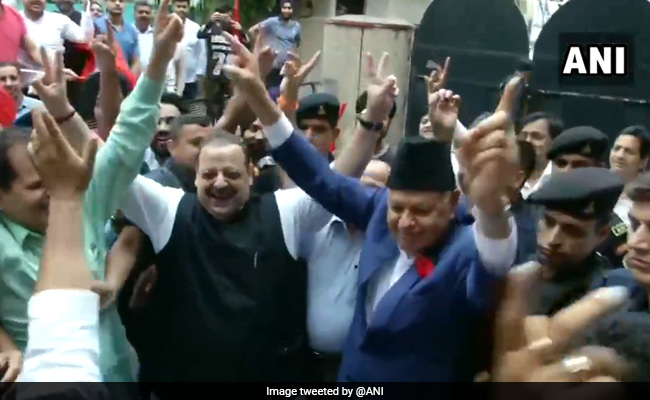 जम्मू-कश्मीर में BJP लहर में निकाली पूर्व मुख्यमंत्री ने सीट, जीत के बाद ऐसे किया डांस, देखें VIDEO