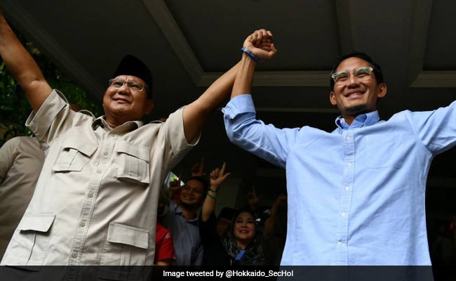 चुनावी नतीजे मानने से इनकार, खुद को विजेता घोषित कर लगा दी पुलिस की इमारत में आग