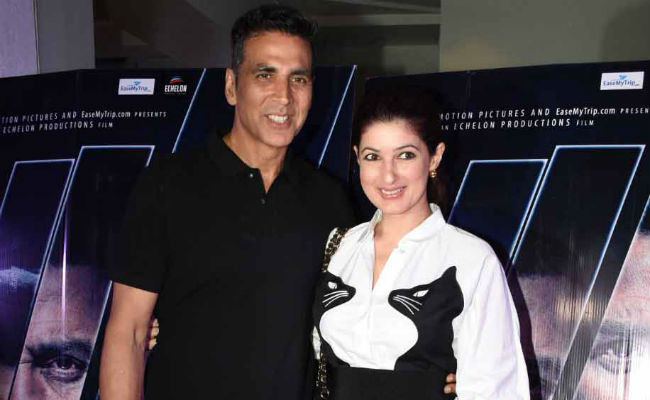 <I>Blank</I>: Akshay Kumar, Twinkle Khanna And Dimple Kapadia Get Special Tickets To  Karan Kapadia's Debut