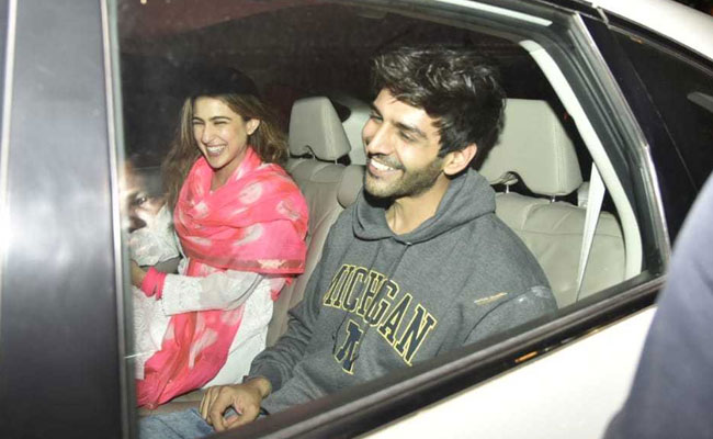 Pics: <i>Love Aaj Kal 2</i> Co-Stars Sara Ali Khan And Kartik Aaryan Chill Post Pack-Up