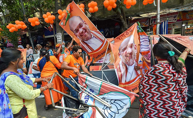 General Election 2019: Poll Body Cuts Short Bengal Campaign, Mamata Banerjee Says "Gift To BJP"