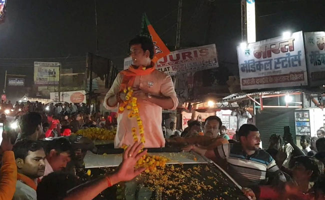 Complaint Against Ravi Kishan Over Qualification In Poll Affidavit