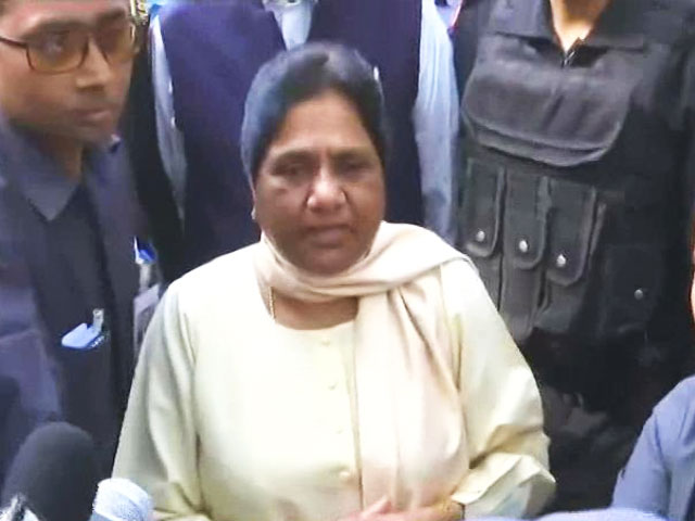 JNU हिंसा: BSP चीफ मायावती बोलीं- सरकार मामले को गंभीरता से ले और न्यायिक जांच करवाए JNU हिंसा: BSP चीफ मायावती बोलीं- सरकार मामले को गंभीरता से ले और न्यायिक जांच करवाए