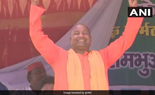 With Yogi Adityanath Lookalike, Akhilesh Yadav Slams "Encounter Policy"