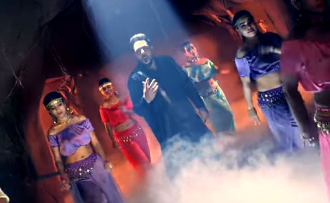 बादशाह ने बॉलीवुड के बाद हॉलीवुड में इस गाने से मारी एंट्री, वायरल हुआ Video