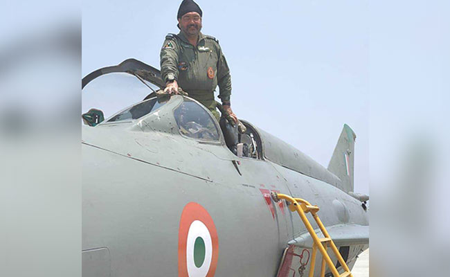 IAF Chief Flies Oldest MiG-21 Variant, Which Entered Service 45 Years Ago