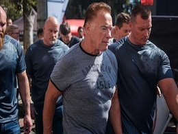 "Glad Idiot Didn't Interrupt My Snapchat": Arnold Schwarzenegger After Being Attacked "Glad Idiot Didn't Interrupt My Snapchat": Arnold Schwarzenegger After Being Attacked
