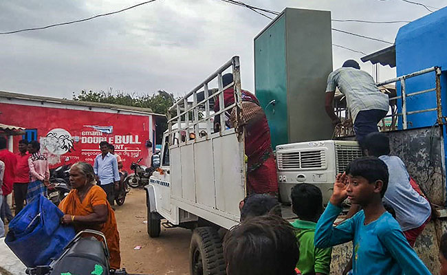 Cyclone Fani : जरूरी हो तभी घर से बाहर निकलें, उत्तर प्रदेश और बिहार पर भी होगा असर, 10 बड़ी बातें