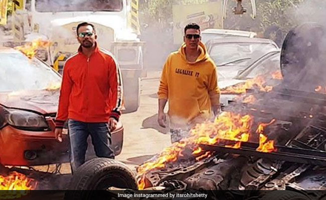 From Akshay Kumar's <i>Sooryavanshi</i> Sets, Rohit Shetty's Tribute To Veeru Devgan