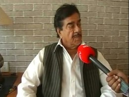पश्चिम बंगाल में BJP-TMC की खींचतान के बीच ममता के समर्थन में आए शत्रुघ्न सिन्हा, कहा - इनफ इज इनफ पश्चिम बंगाल में BJP-TMC की खींचतान के बीच ममता के समर्थन में आए शत्रुघ्न सिन्हा, कहा - इनफ इज इनफ