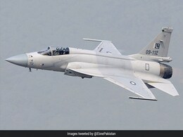 पाकिस्तानी वायुसेना में शामिल JF-17, चीन ने पाकिस्तान को सौंपा लड़ाकू विमान पाकिस्तानी वायुसेना में शामिल JF-17, चीन ने पाकिस्तान को सौंपा लड़ाकू विमान