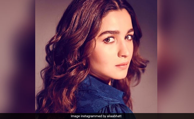 Alia Bhatt Is 'Petrified' About Shooting For <I>Sadak 2</i>, 'Feels Like A Little Mouse Trying To Climb An Immense Mountain'