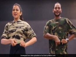 इस बॉलीवुड एक्ट्रेस ने 'हौली हौली' सॉन्ग पर किया झकास डांस, बार-बार देखा जा रहा Video इस बॉलीवुड एक्ट्रेस ने 'हौली हौली' सॉन्ग पर किया झकास डांस, बार-बार देखा जा रहा Video