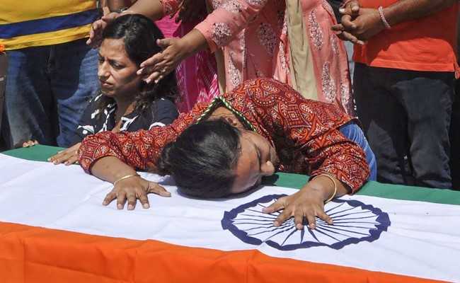 Rajnath Singh Leads Tribute To Army Major Killed In Jammu And Kashmir Encounter
