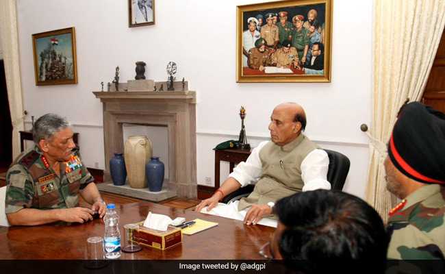 Rajnath Singh Meets Top Army Officers, Reviews Security, Border Situation