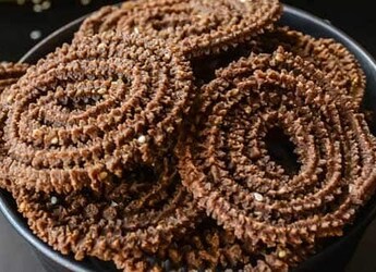 How To Make Butter Murukku For A Delicious Tea-Time Snack How To Make Butter Murukku For A Delicious Tea-Time Snack