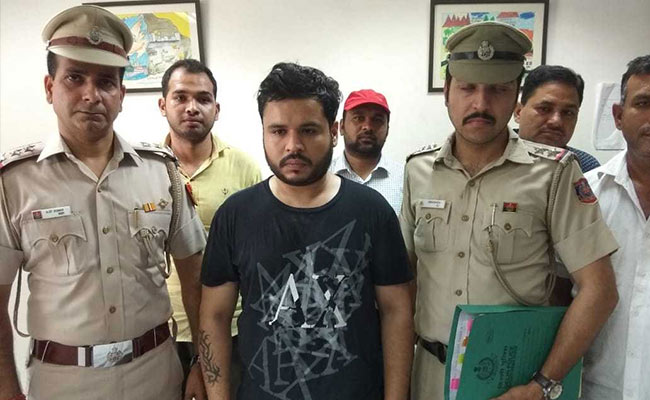 मेडिकल कॉलेज में दाखिला दिलाने के नाम पर ठगी करने वाले गिरोह का सदस्य गिरफ्तार