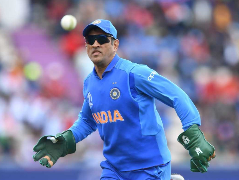 World Cup 2019: MS Dhoni Sports Gloves With Army Insignia, Twitter Salutes