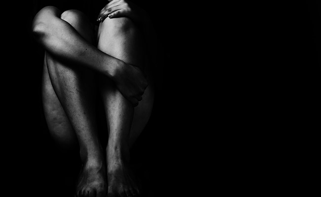 मां को दुबई ले गया बेटा, नहीं रखा पोती का 'ध्यान' तो जलाए हाथ-पैर और बालकनी में निर्वस्त्र कर...