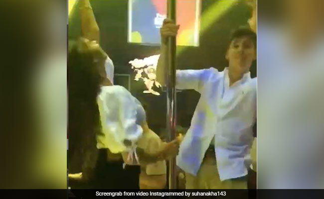 सुहाना खान ने दोस्त के साथ किया धमाकेदार पोल डांस, थम नहीं रहा वीडियो देखने का सिलसिला